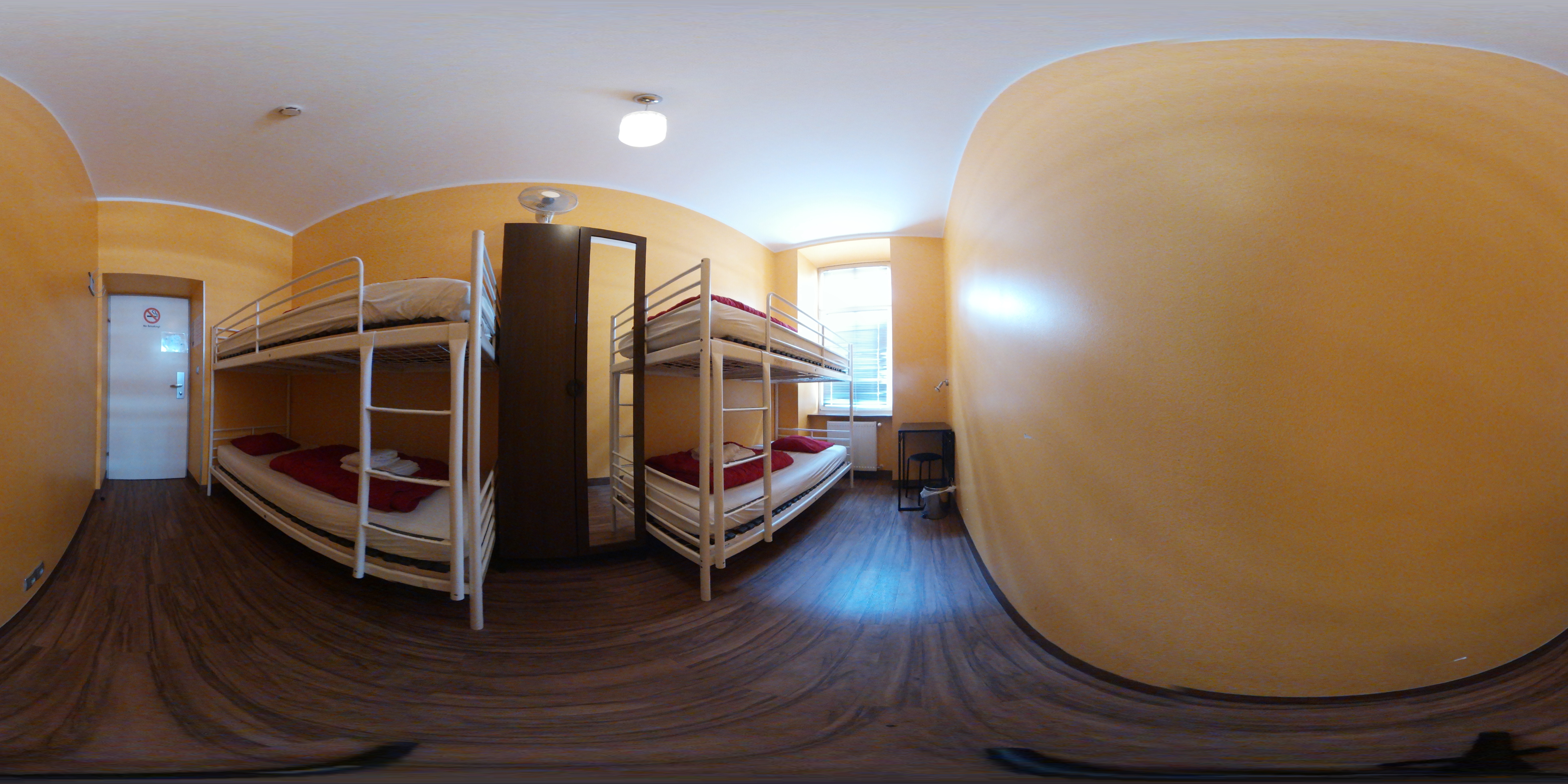 West Do Step Inn Hotel Hostel Rooms For Every Budget
